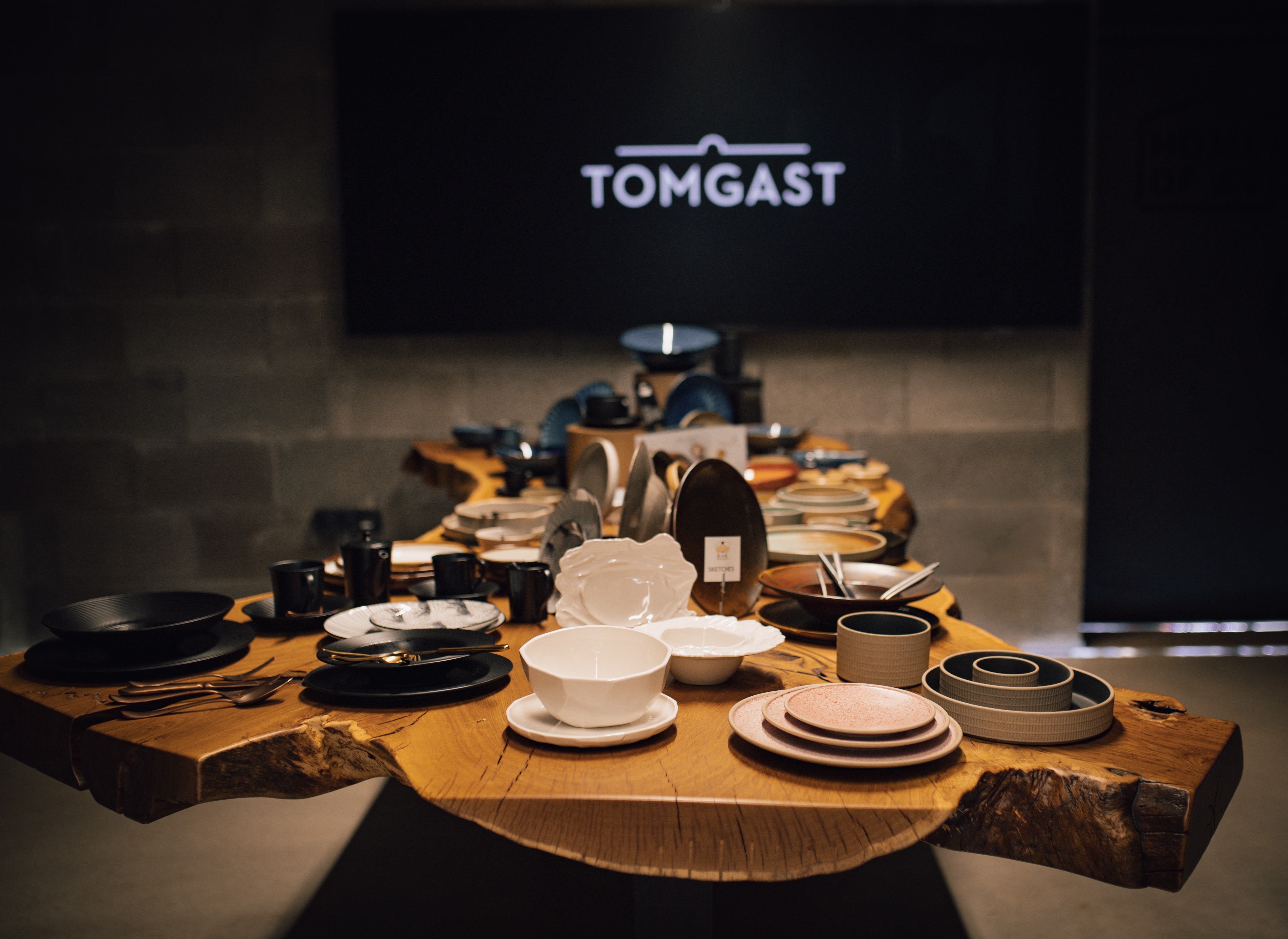 TOMGAST showroom