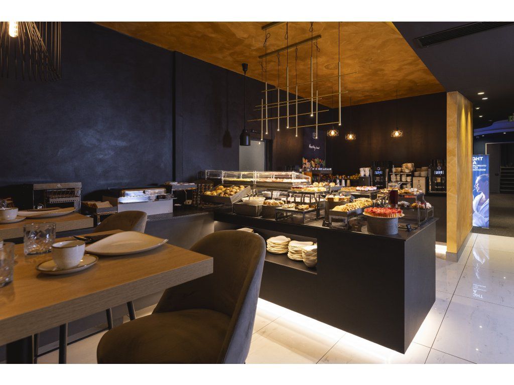 Chladicí box pro gastronádoby s krytem GN 1/1, jasan