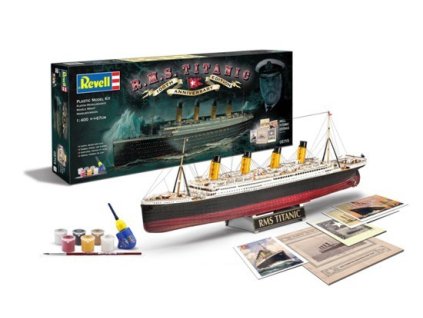 Plastový model lode R.M.S. Titanic k 100. výročiu