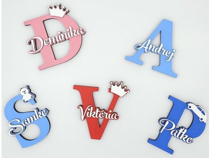 Drevené písmeno s menom