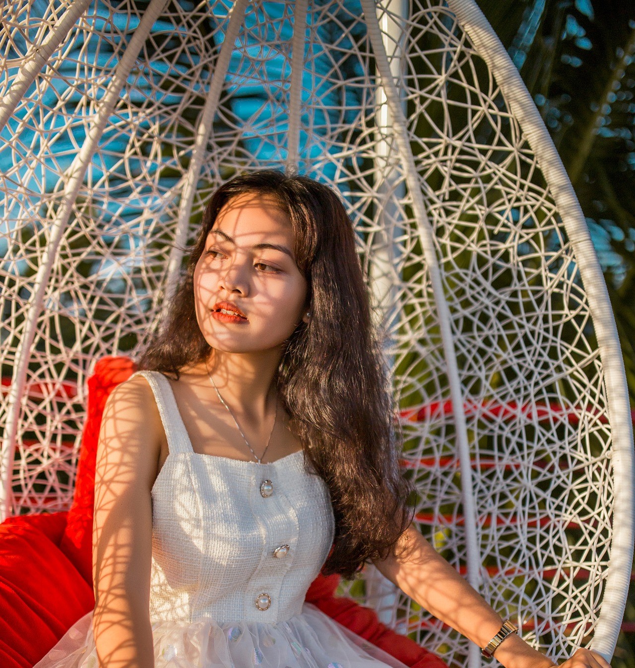 Jak vybrat správné závěsné křeslo nebo houpačku na zahradu