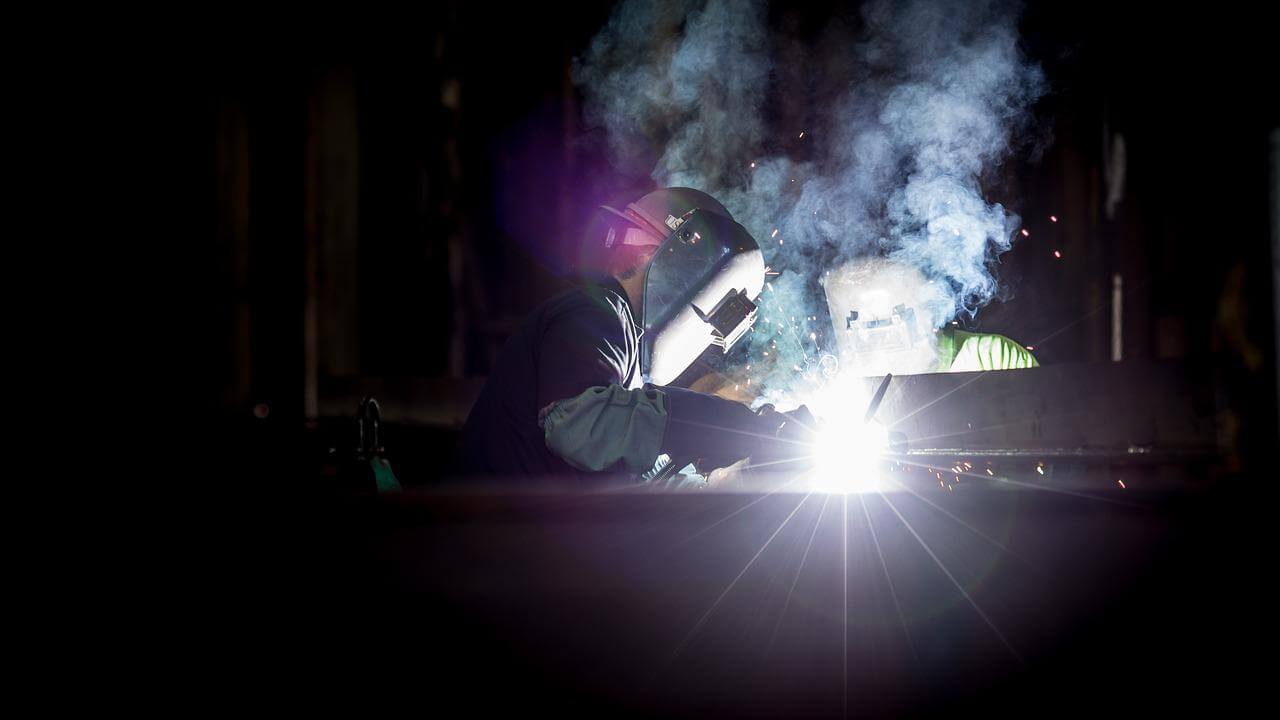 welding-g3b3159013_1280-2