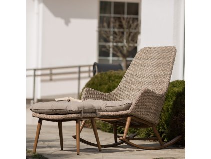 Zahradní houpací křeslo z technorattanu s podnožkou Melanie Cappuccino PATIO