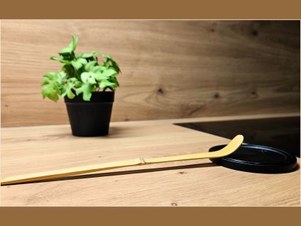 Chashaku – bambusová odměrka na matchu