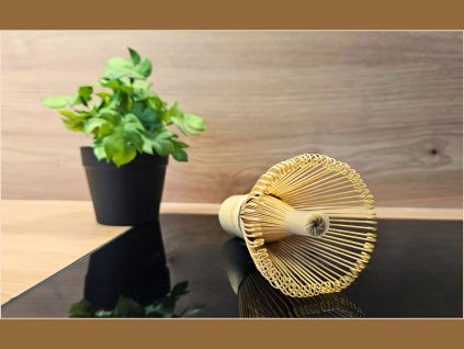 Chasen – bambusová metlička na matchu 80 štětin