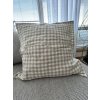 Povlak na polštář v přírodní kostkované barvě s knoflíky