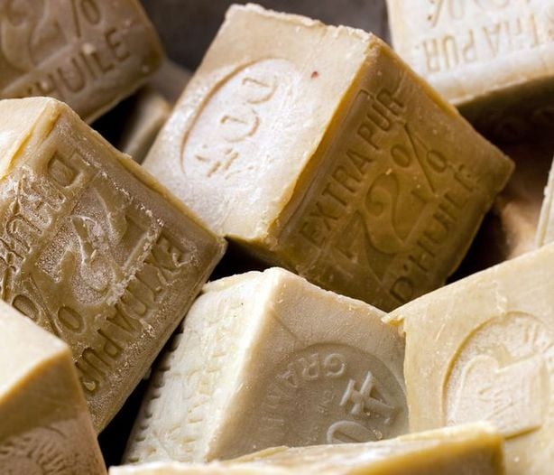 le-savon-de-marseille-le-produit-authentique-qui-a-tout-bon-ihp