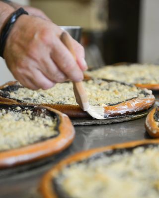 Celý víkend svítilo slunce, v prodejně bylo plno a poprvé jsme letos vytáhli sezení venku ☀️ Děkujeme za každý úsměv i...