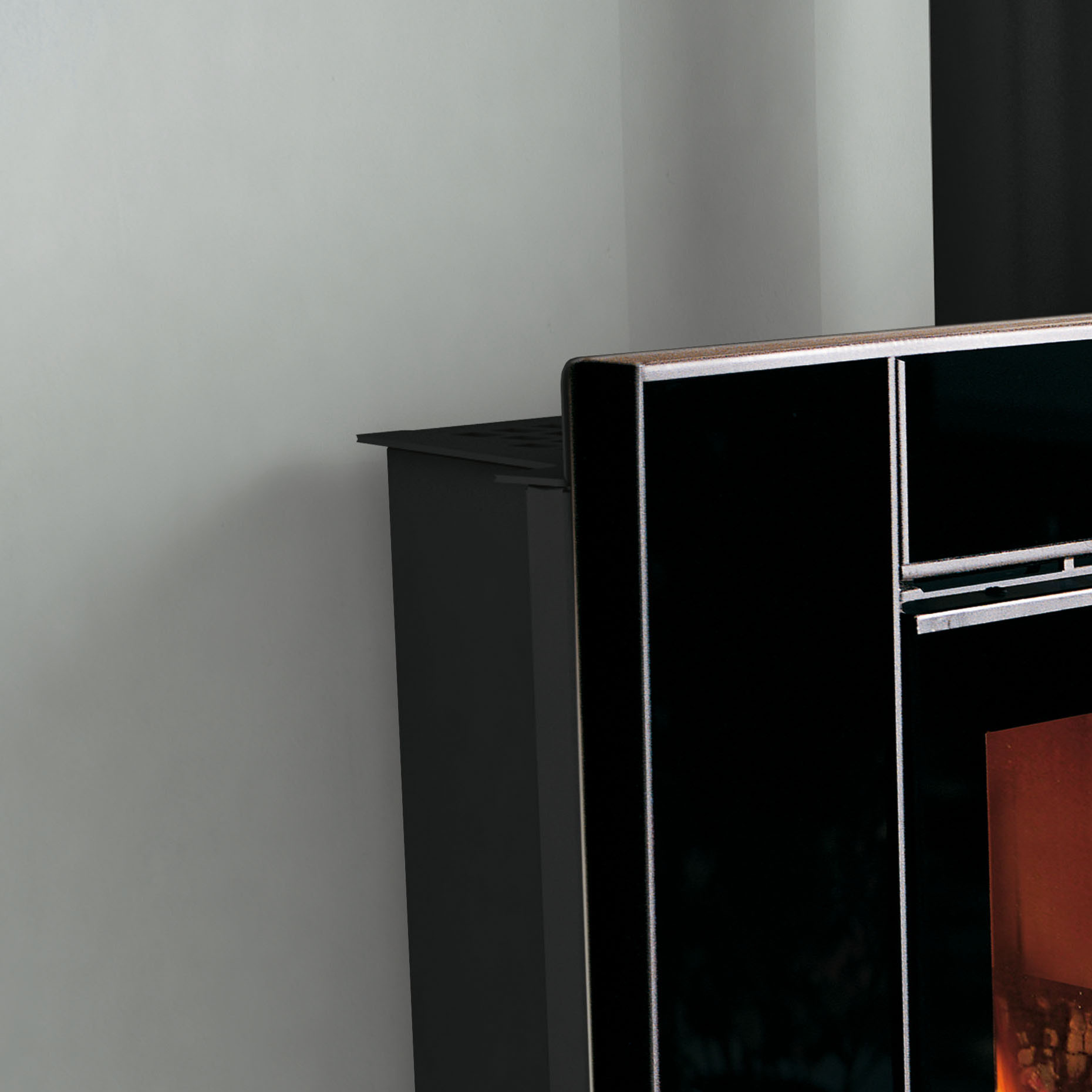 Nordica Extraflame - Plasma 80:26 Materiál: rámeček Crystal - černé sklo