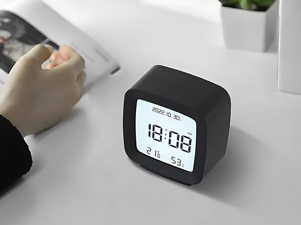 Budík s datem a teplotou s funkcí snooze lcd vlhkost vzduchu