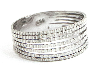 Zlatý dámský prsten 585/1000