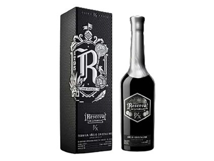 Jose Cuervo Reserva La Familia Cristalino 40%  0,75l
