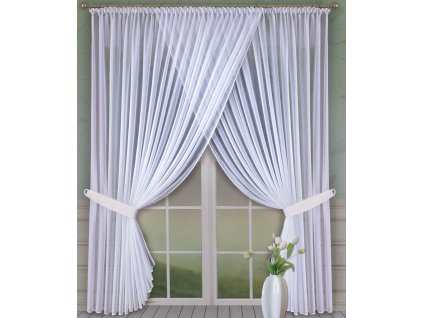 prekrížené záclony