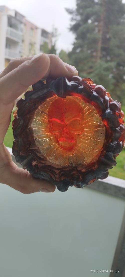 Jantarový geode odlitek — výtvor zákaznice
