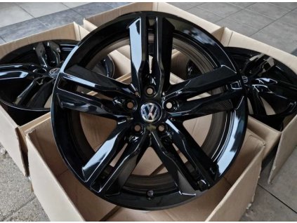 ALU 18 5x112 VW Golf Passat Touran Jetta Caddy Black TK549