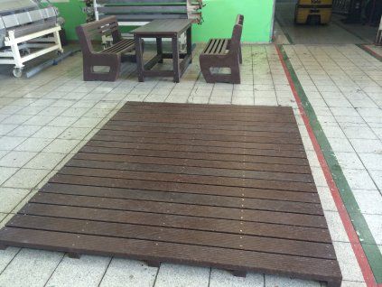 11 stuks. Vloerdeel, trottoir