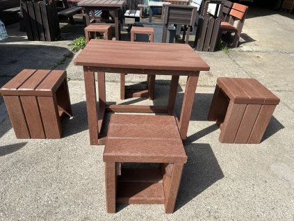 07 ed. Set per bambini, tavolo con 2 sedie senza braccioli