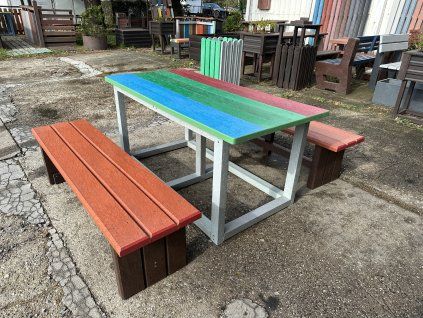 07 ef. Set di tavolo per bambini con 2 panche senza schienale