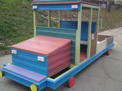 07 fe. Metalen constructiebekleding - trein