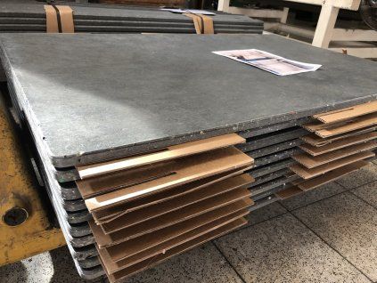 02 mA. Grote plastic plaat