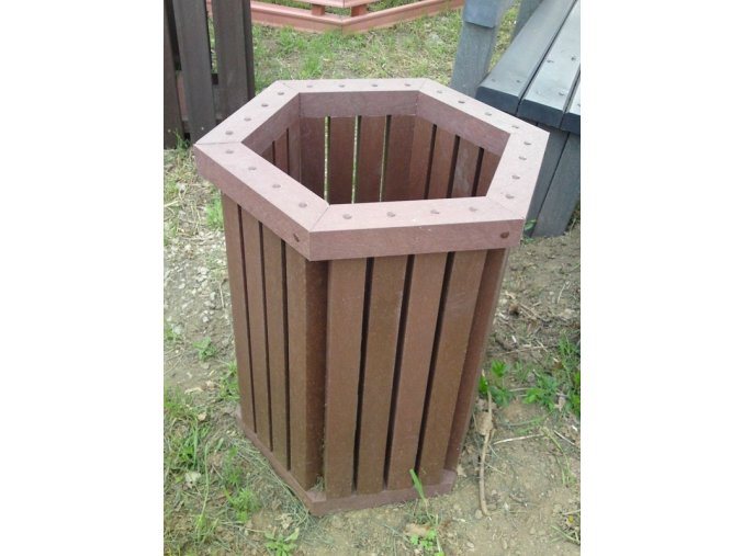 04 b. Hexagonal prismatic bin for bags, small