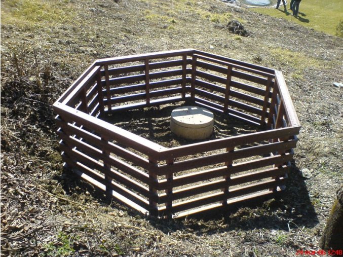 05 ba.Composter hexagonal, large