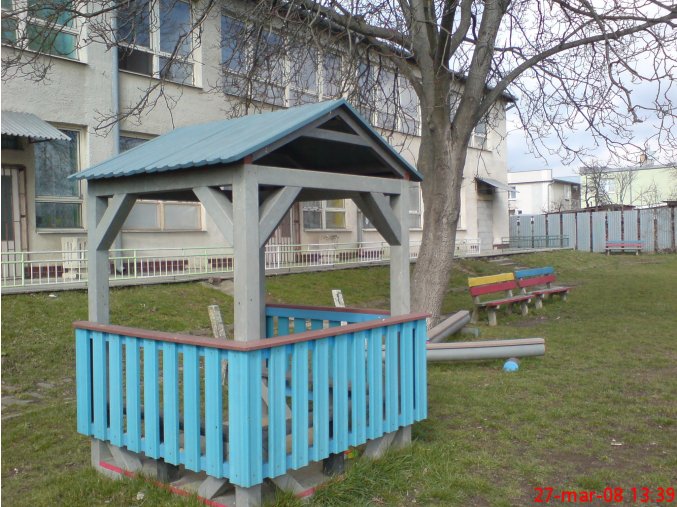 09 a. Children's gazebo - small