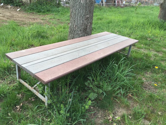 15 b. Plastic sunbed