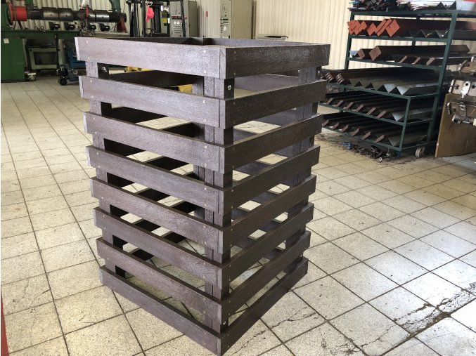 05 c. Composter, tall