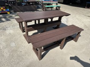 02 gf. Classic table and 2 benches without backrest