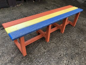 02 da. Bench without backrest 180 cm, different colour versions.