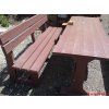 02 gd. Klassieke tafel en 2 banken met rugleuning