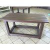 02 uur. Massieve tafel gemaakt van prisma's