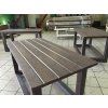 02 uur. Massieve tafel gemaakt van prisma's