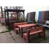 02 ga. Set of 2 solid L-bench benches and a table