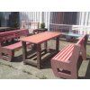 02 ga. Set van 2 massieve L-vormige banken en tafel