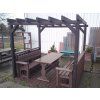 02 ia. Pergola gemaakt van prisma's en planken