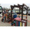02 ia. Pergola gemaakt van prisma's en planken