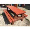 02 j. Klassieke picknicktafel