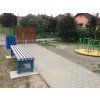 2 stuks. Bank zonder rugleuning, kort, prismatisch