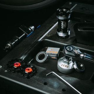 Vše pro váš cyklo servis na jednom místě! Nehledejte díly po všech čertech. Máme vše od ložisek přes středová složení,...