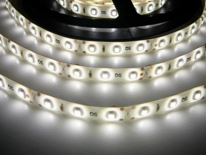 LED pásek 12V 4,8W dlouhá životnost vysoká kvalita a svítivost bez úbytků svítivosti 4000K denní bílá TopLux Osvětlení Praha skladem na prodejně