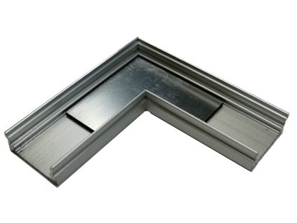 LP101-COR Spojovací roh 5x5cm pro hliníkový profil Surface-1 stříbrný 17x8mm - chladící LED ALU přisazená lišta pro LED pásek Spojovací komponent - roh - pro hliníkový profil Surface-1 pro LED pásek Barva - stříbrná Rozměry růžku 5x5cm, vnitřní průměr 12mm Spojovací ALU roh k profilu Surface-1, je snadné řešení pro spojení dvou profilů k montážím do pravého úhlu. Rozměr rohu je 5x5cm s vnitřním průměrem 12mm a š/v 17x8mm. Tento komponet se zapojuje zapomoci difuzoru, viz. obrázek 2.