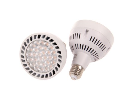 LED žárovka PAR30 45W E27 230V denní bílá 032605 do lištového třífázového svítidla Track light 3F s paticí E27 Závit E27 Barva světla 4.000K denní neutrální bílá Svítivost až 4.300 Lm Náhrada za 300W halogen Cena 490 Kč. TopLux Osvětlení Praha skladem na prodejně nízká cena levně