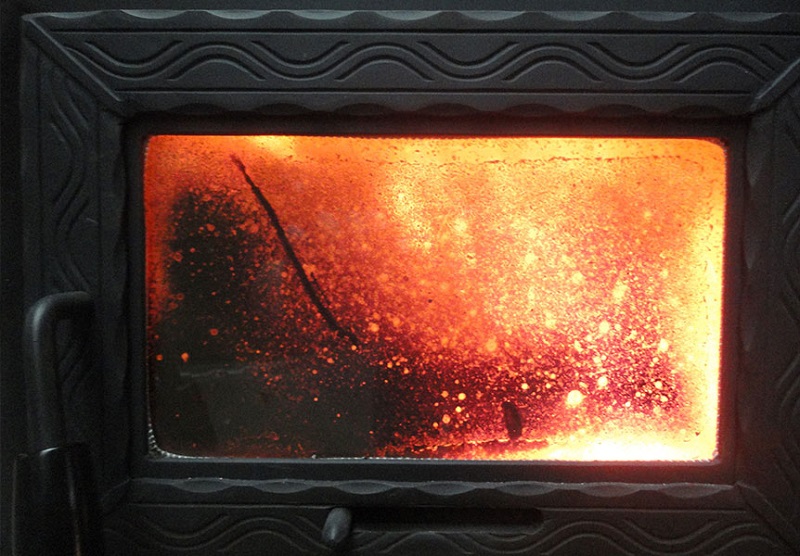 JAK NA ČIŠTĚNÍ KRBOVÉHO SKLA 