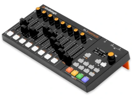 CFAT030%2F001 mixface right perspective raised