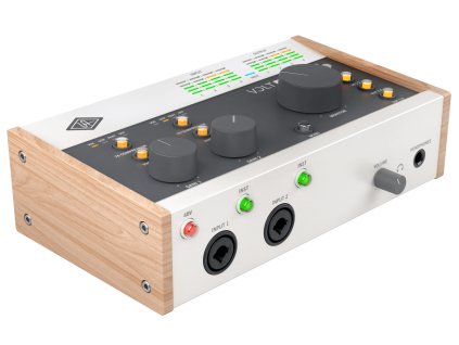 AUAD284%2F001 volt 476 r2 f 3qtr transp minified