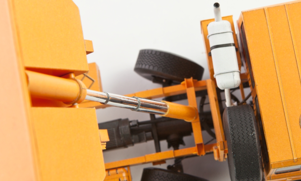 TATRA T813 S1 8x8 kolesá RW-89