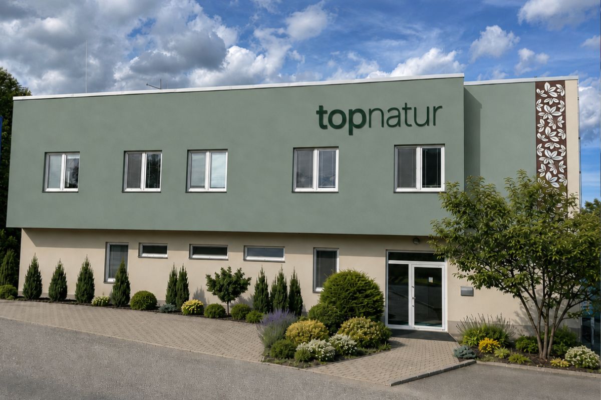 Ondřej Hruzík, ředitel Výroby, Lucie Ticháčková, CEO Topnatur
