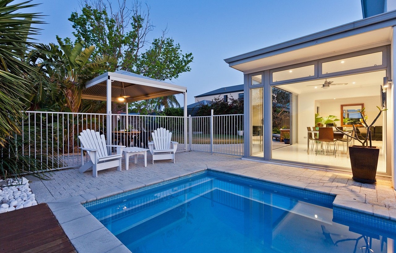 Ako často púšťať robotický bazénový vysávač